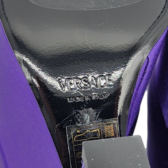 Versace Tempest Strappy Platform Pumps - Satin - Purple 38.5 8US $1445 - Picture 7 of 9